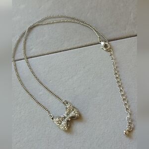 Sweet bow pendant with rhinestones Necklace